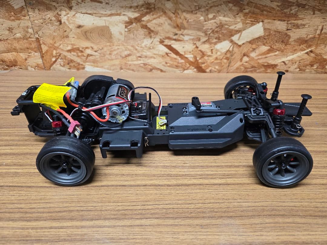 京商 FAZER D2 AE86