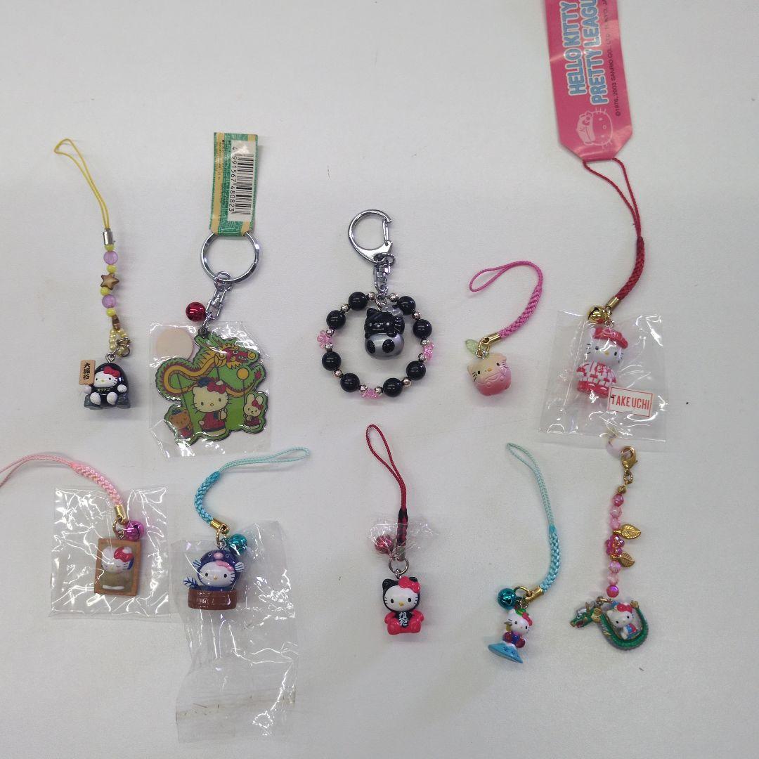 合馬公式アカウント1　　　　　ご当地キティ 根付など　まとめ売り81点
