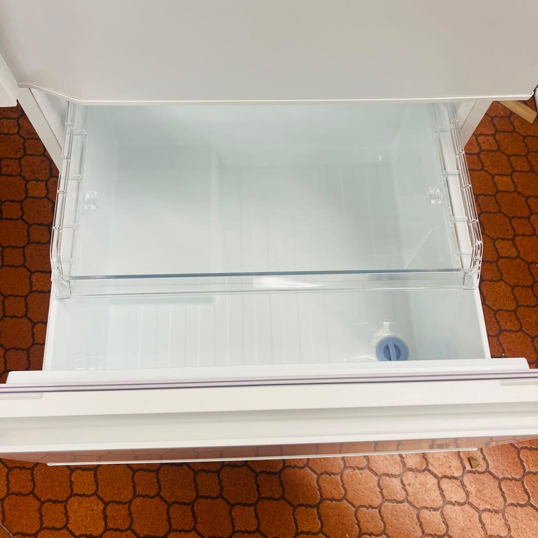 TOSHIBA 冷凍冷蔵庫 GR-V33SC (WU) 2024年製