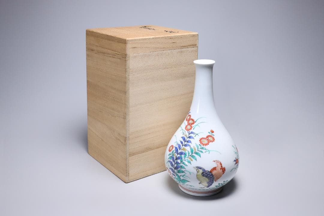 十四代酒井田柿右衛門　錦秋草鶉文花瓶　共箱　美品　柿右衛門　有田焼【正一古美術】