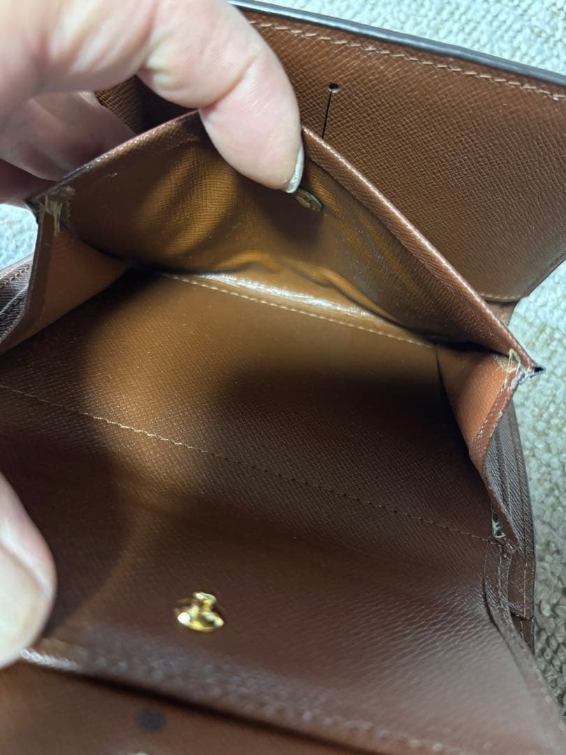 ルイヴィトン LOUIS VITTON 三つ折り財布モノグラム ポルトトレゾール