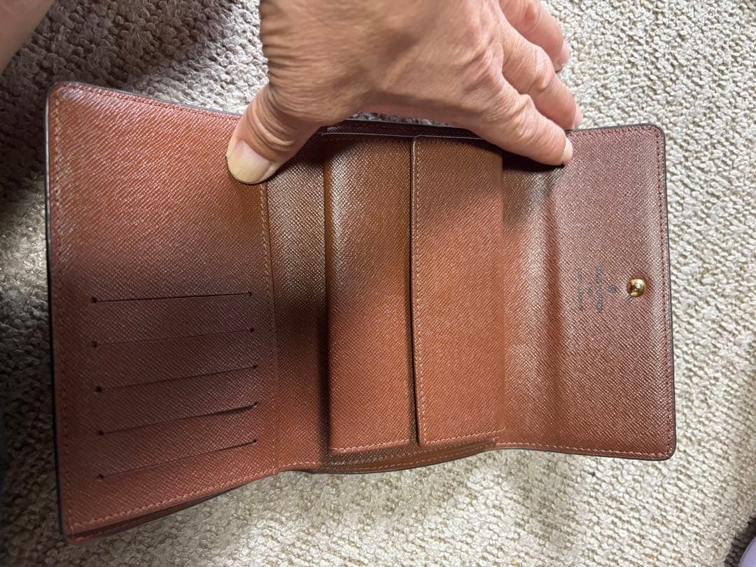 ルイヴィトン LOUIS VITTON 三つ折り財布モノグラム ポルトトレゾール