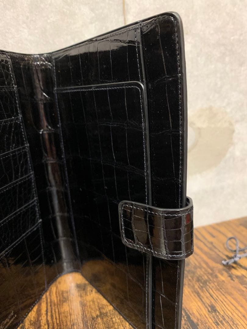 激安早い者勝ち最終ラスト１点ラグジュアリー未使用希少本クロコ　パスポート、カード