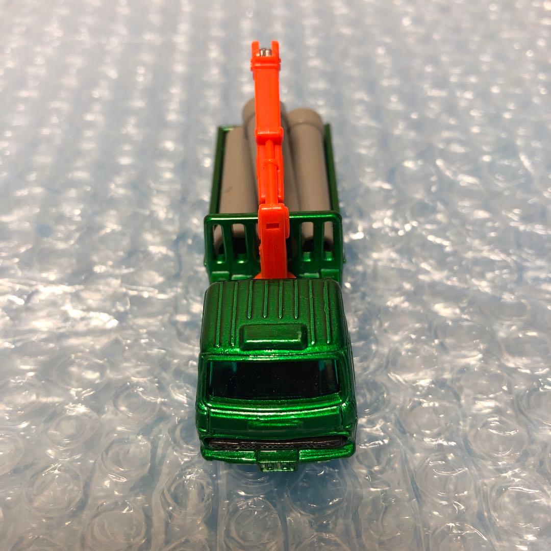 トミカ UDクレーン付カーゴトラック 1/104