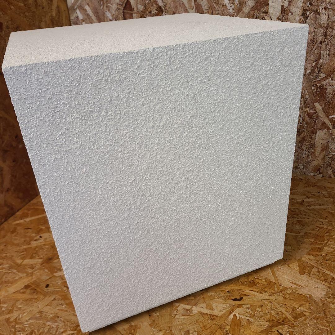 ZARA  セメントフィニッシュ テーブル