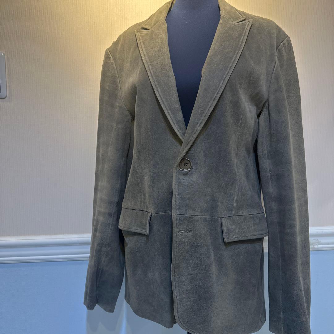 エンポーリオ　アルマーニ　グレーの2ボタン革ジャケット