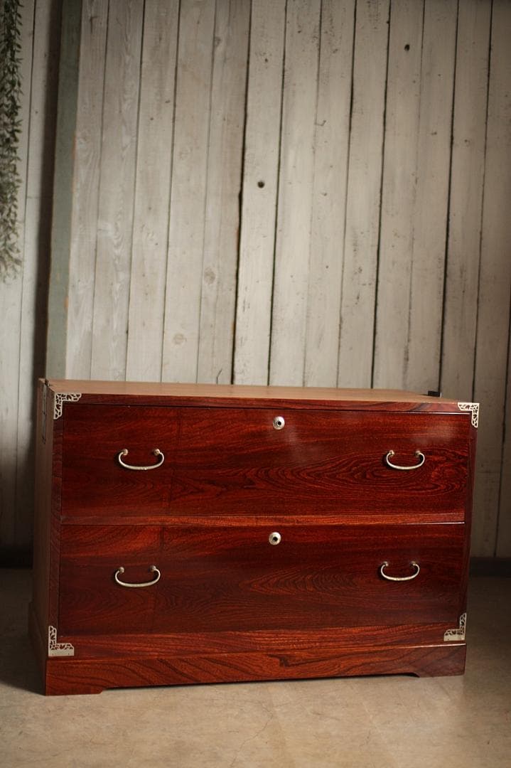 綺麗な前欅の箪笥　2段　引き出し　タンス　収納　古家具　古民家　時代家具