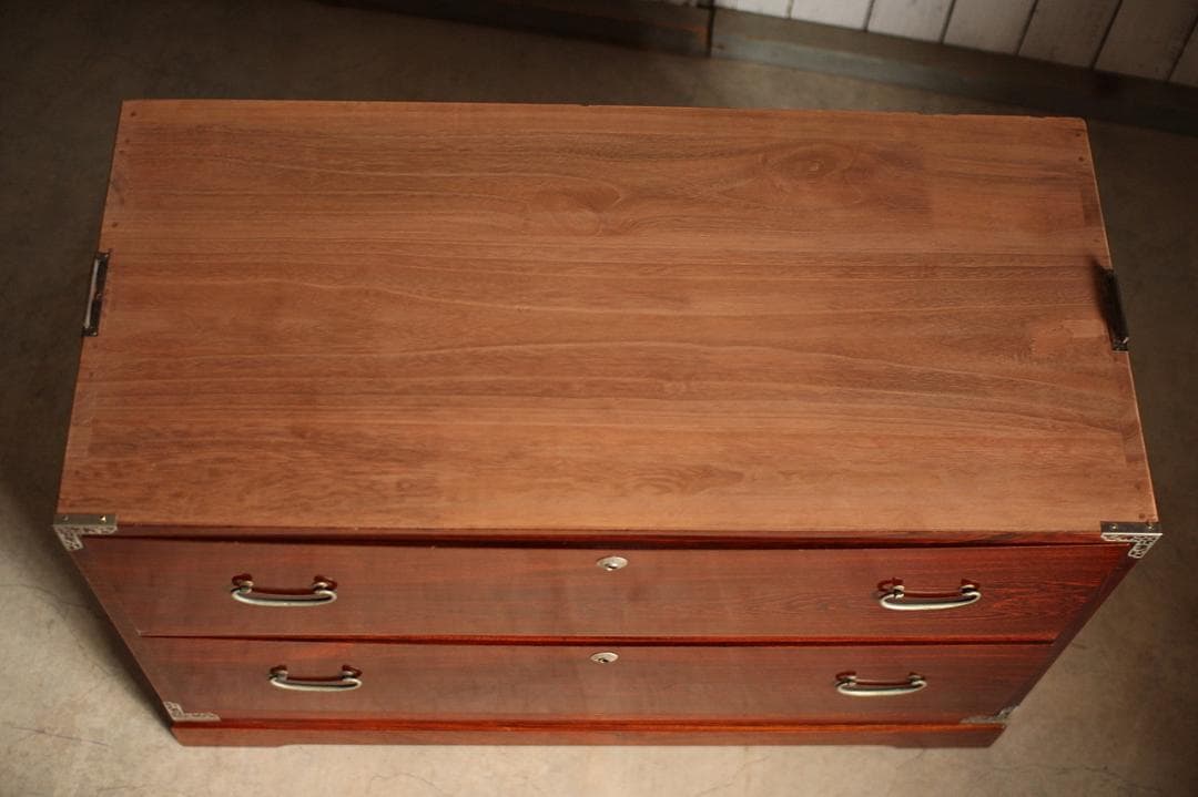 綺麗な前欅の箪笥　2段　引き出し　タンス　収納　古家具　古民家　時代家具