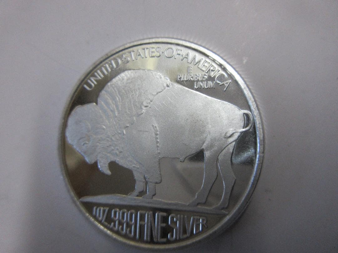 シルバー　　インディアン　31.2g 　銀貨　未使用 　g088