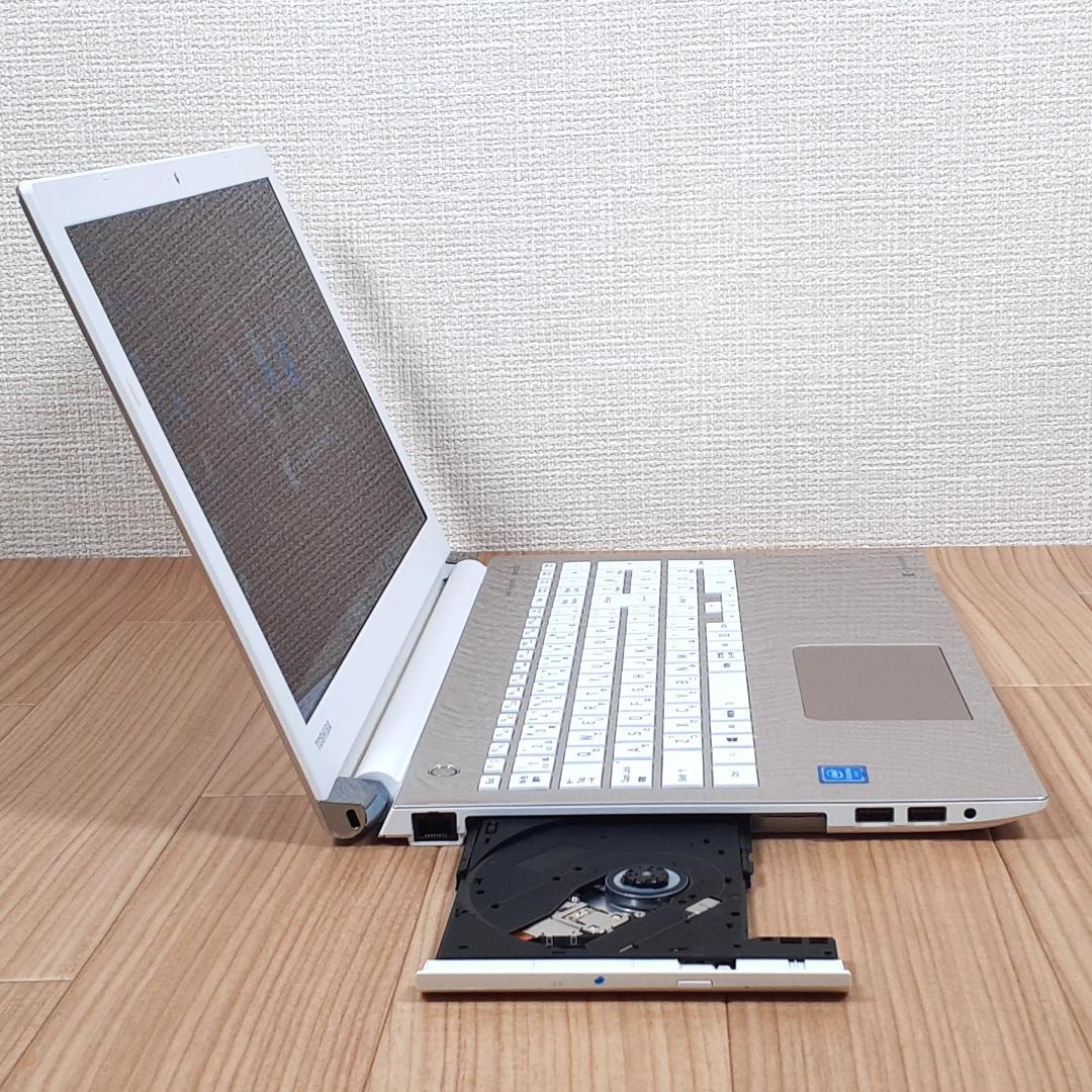 TOSHIBA dynabook 15.6インチ ノートPCサテンゴールド