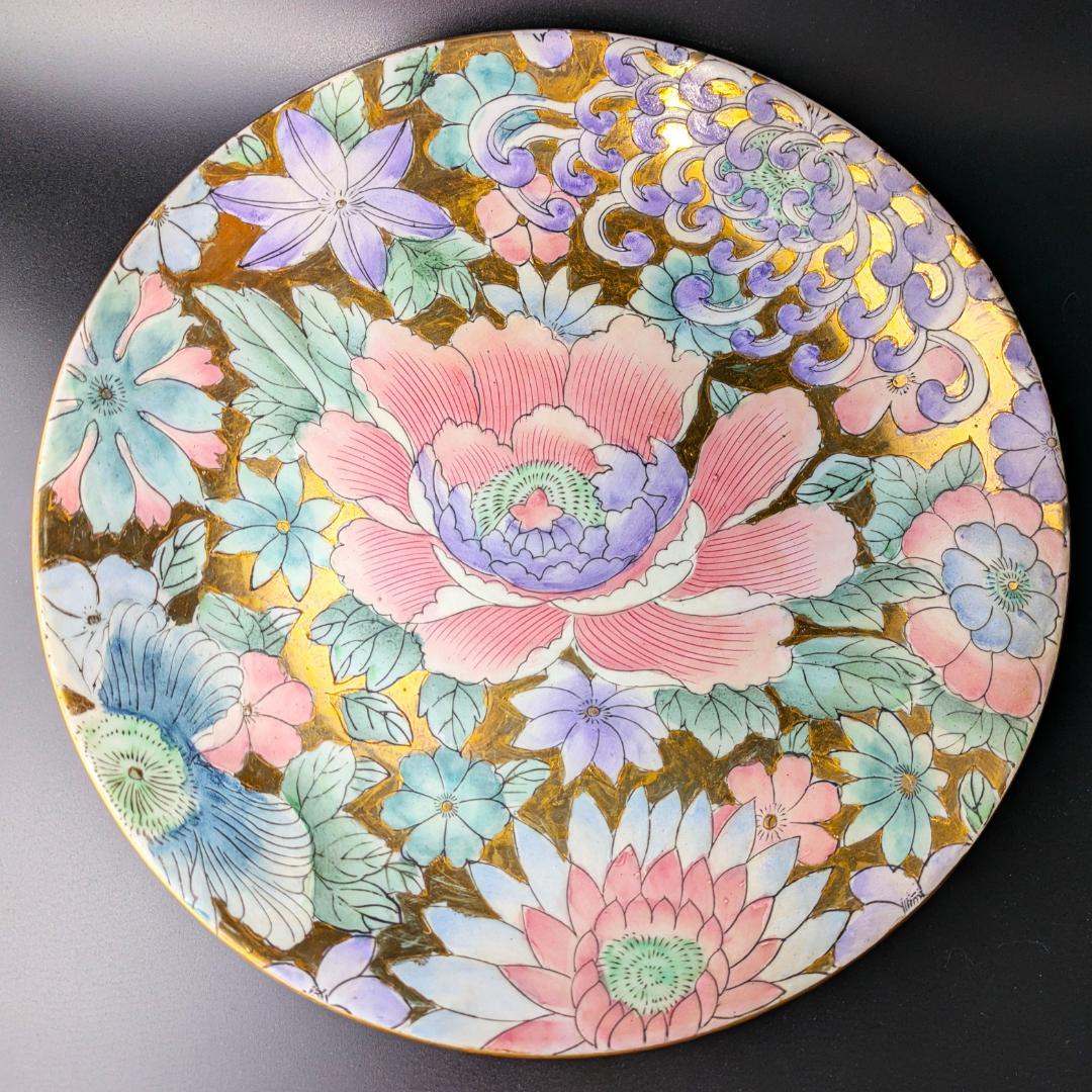 【豪華金彩に淡い色彩の牡丹桔梗】 花瓶＆飾皿セット 金彩手彩牡丹花文様