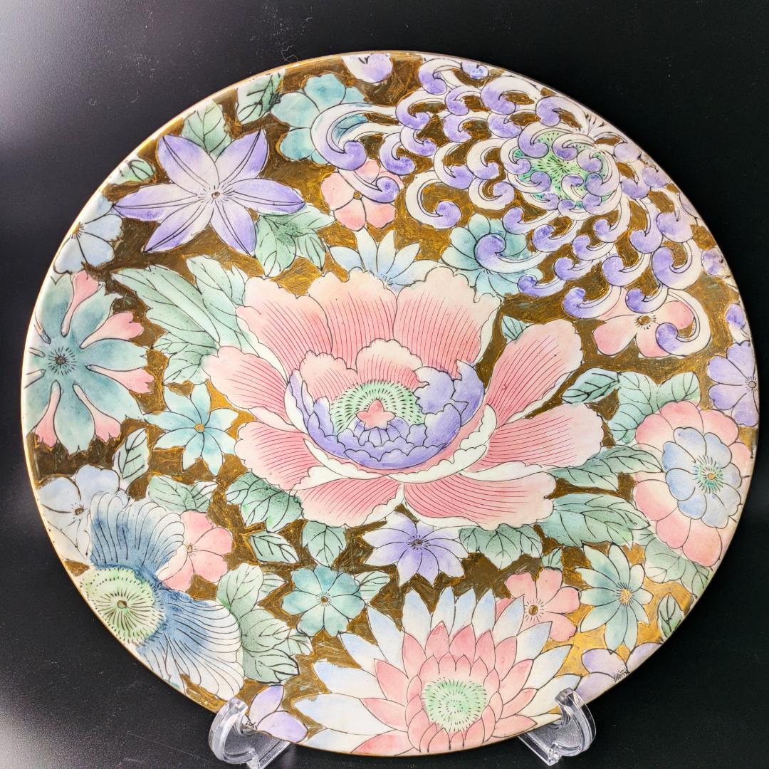 【豪華金彩に淡い色彩の牡丹桔梗】 花瓶＆飾皿セット 金彩手彩牡丹花文様