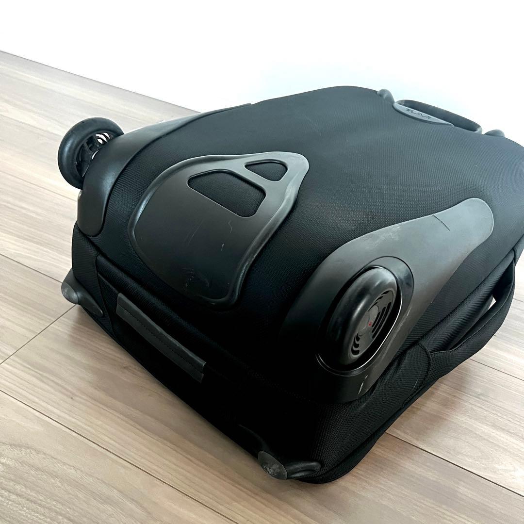 美品　TUMI キャリーバッグ T-TECH 機内持込 ブラック 5520D