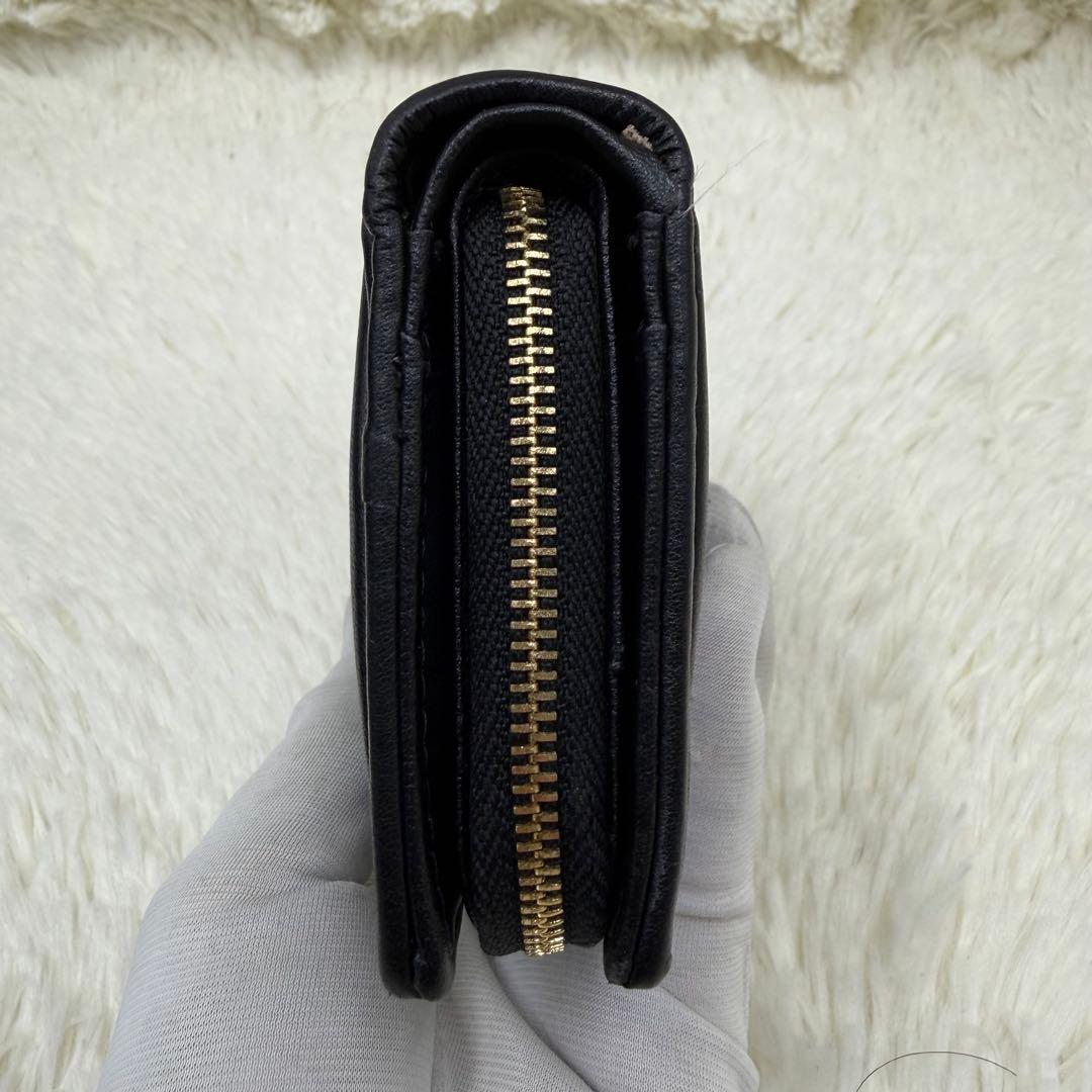 ✨美品✨ MIUMIU 二つ折り 財布 マテラッセ 黒 レザー メタルロゴ