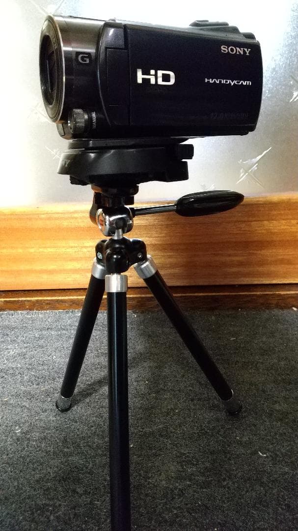 HDR-CX550V 黒 コンパクト三脚（26～90㎝）、充電器付き