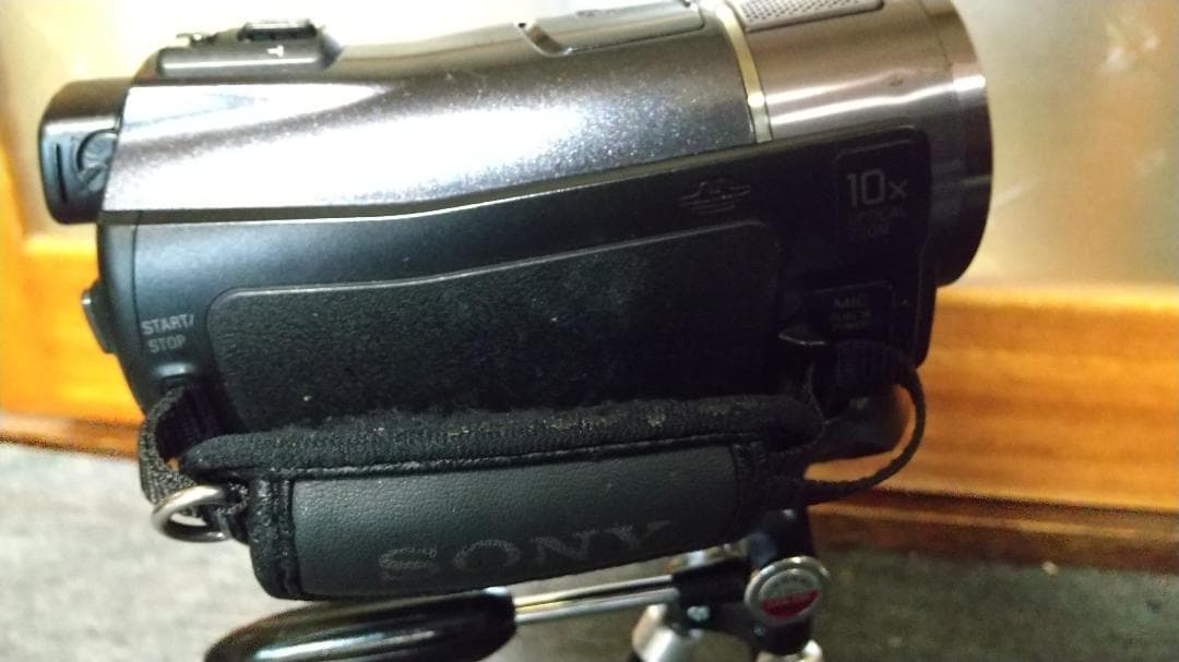 HDR-CX550V 黒 コンパクト三脚（26～90㎝）、充電器付き