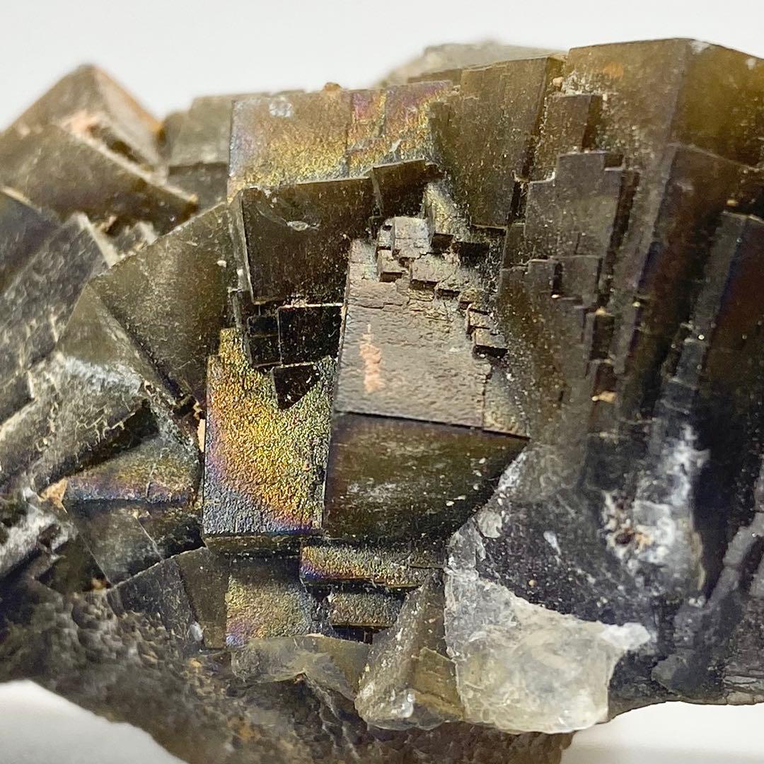 イリデッセンス　フローライト　9cm　酸化被膜　鉱物標本　原石　天然石　ストーン