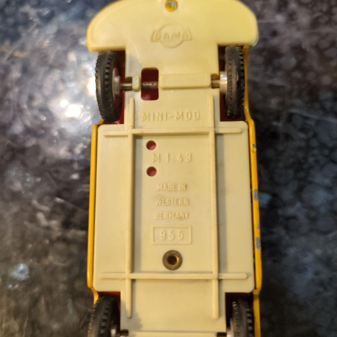 Volkswagen Type 2 (T1) ミニカー イエロー