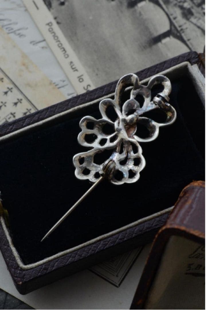 Antiques *Midi ✳︎vintage シルバー・マーカサイト ブローチ