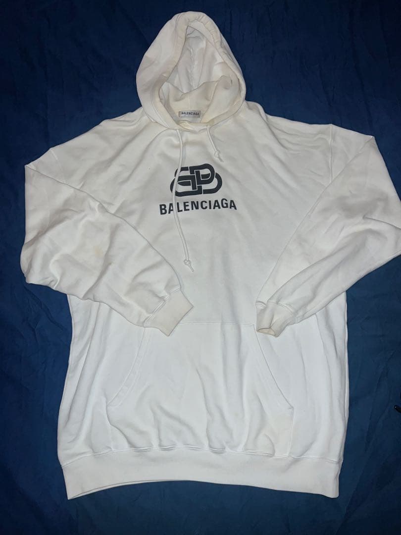 BALENCIAGA ホワイト パーカー（オーバーザイズ）