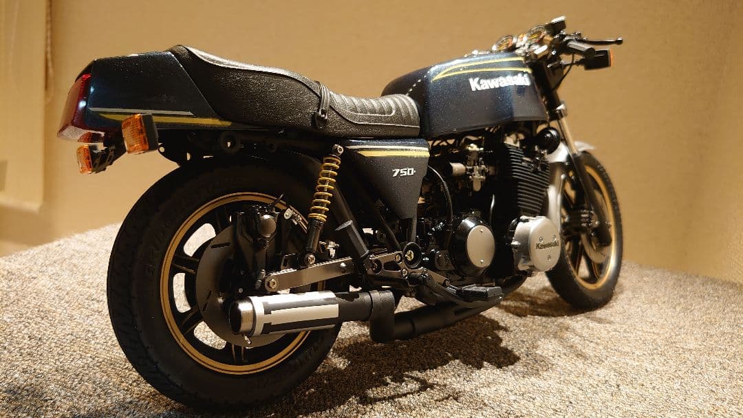 【メル64289です！】1/6 カワサキ 750FX 4気筒modoki