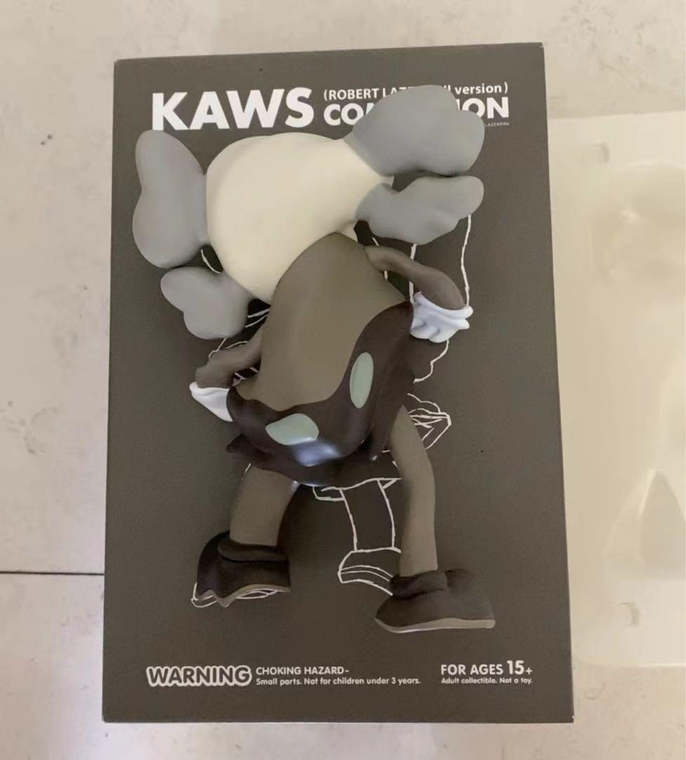 KAWSのROBERT LAZZARINIバージョンのCOMPANION