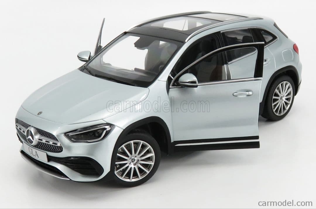 メルセデス特注 メルセデスベンツ GLA Mercedes Benz 1/18