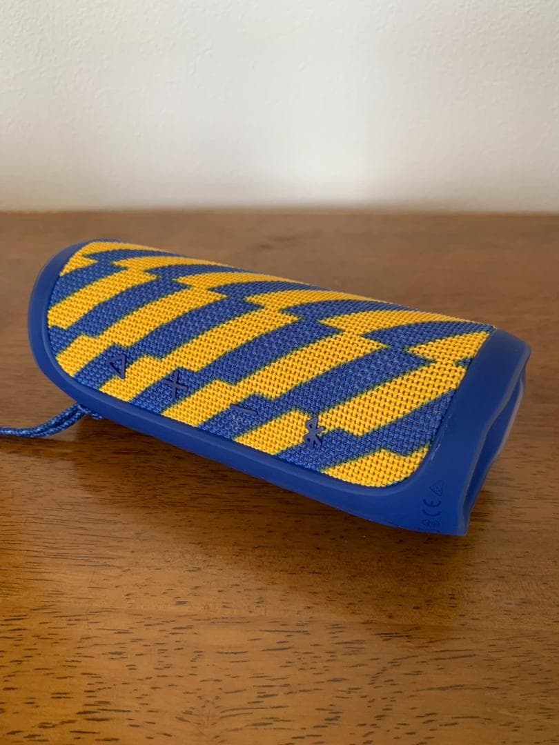 JBL FLIP4 限定色 マルチカラー 付属品完備 ワイヤレススピーカー