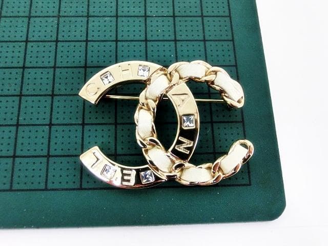 CHANEL シャネル ブローチ B19S ココマーク ラインストーン レザー