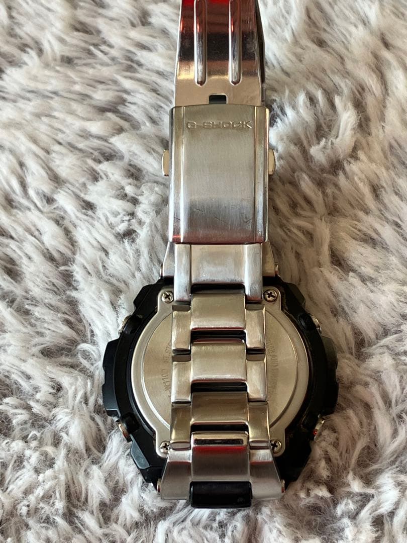 【カッコイイ】G-SHOCK GST-W110D-1A9JF ゴールド/ブラック