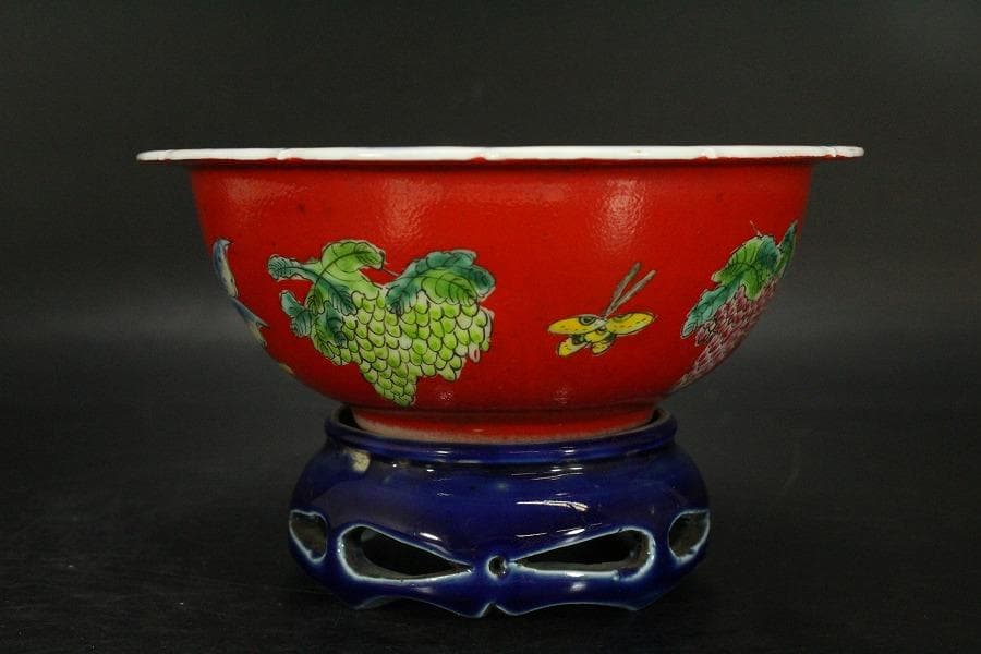 中国美術 珊瑚釉 花蝶紋 瑠璃 遊台 φ15cm 乾隆年製(LC256)