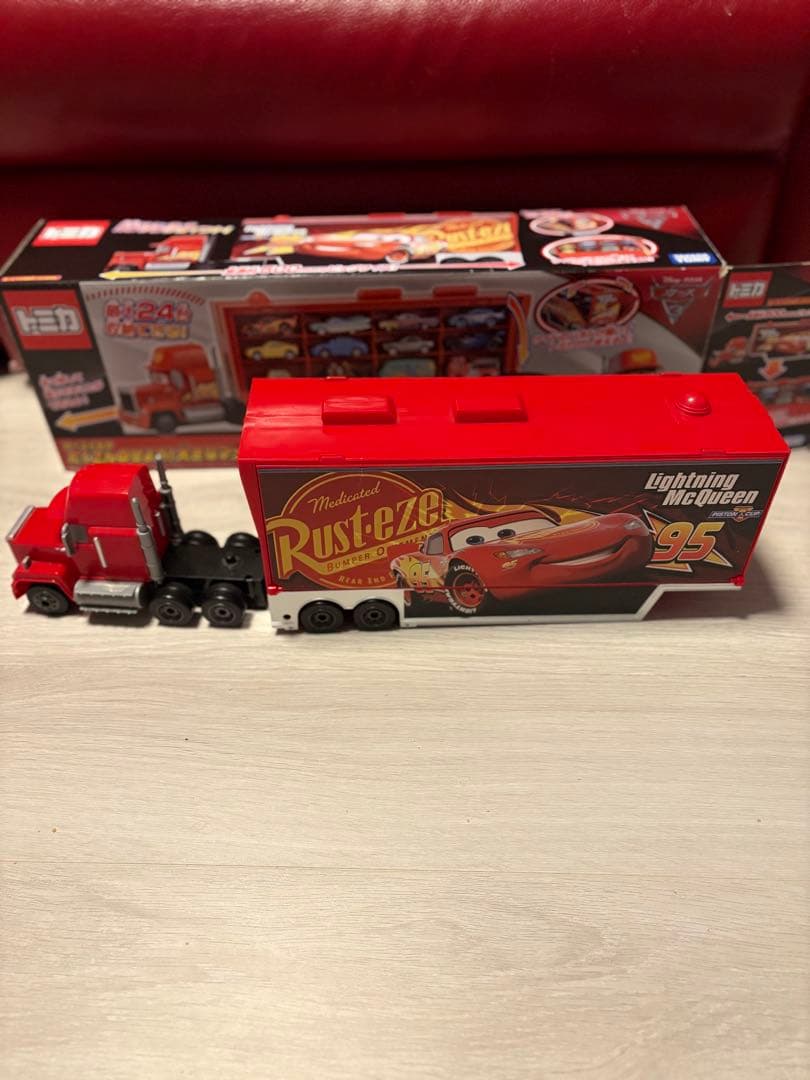 たくさんのせよう！大きなマック(カーズ3タイプ) カーズトミカ 24台収納