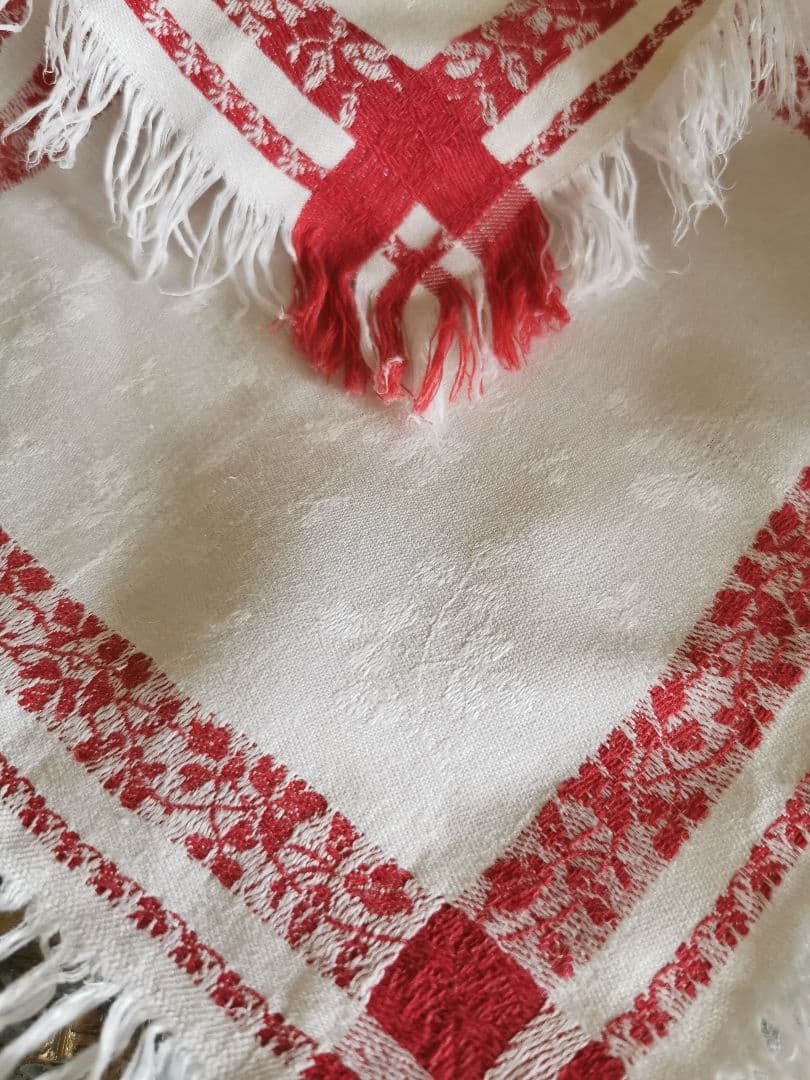 アンティーク フランス ダマスク織レッドリネンクロス 三つ葉のリーフモチーフ