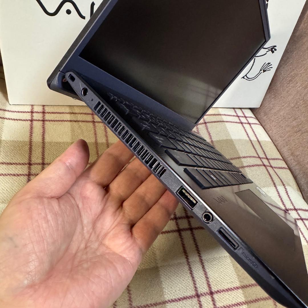 完動・美品✨️VAIO F14 ムーミンモデル ネイビーブルー VJF1418