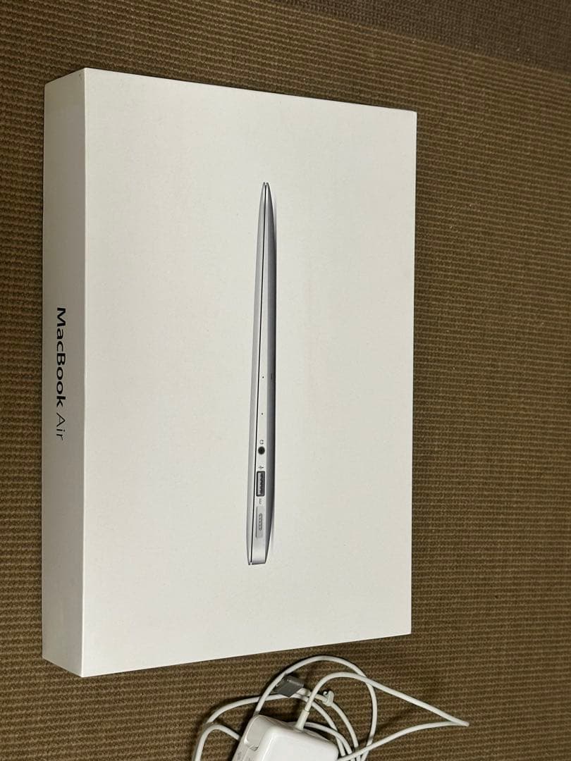 MacBook Air 2014 11インチ　日本語配列 充電器付き