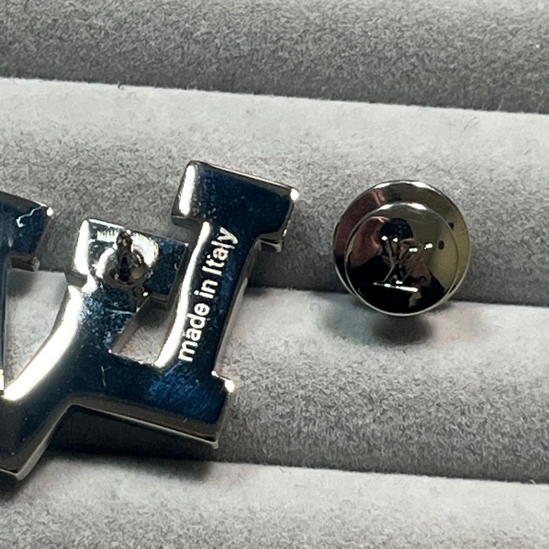 ✨希少✨LOUIS VUITTON ルイヴィトン　ピンバッジ　LVロゴ