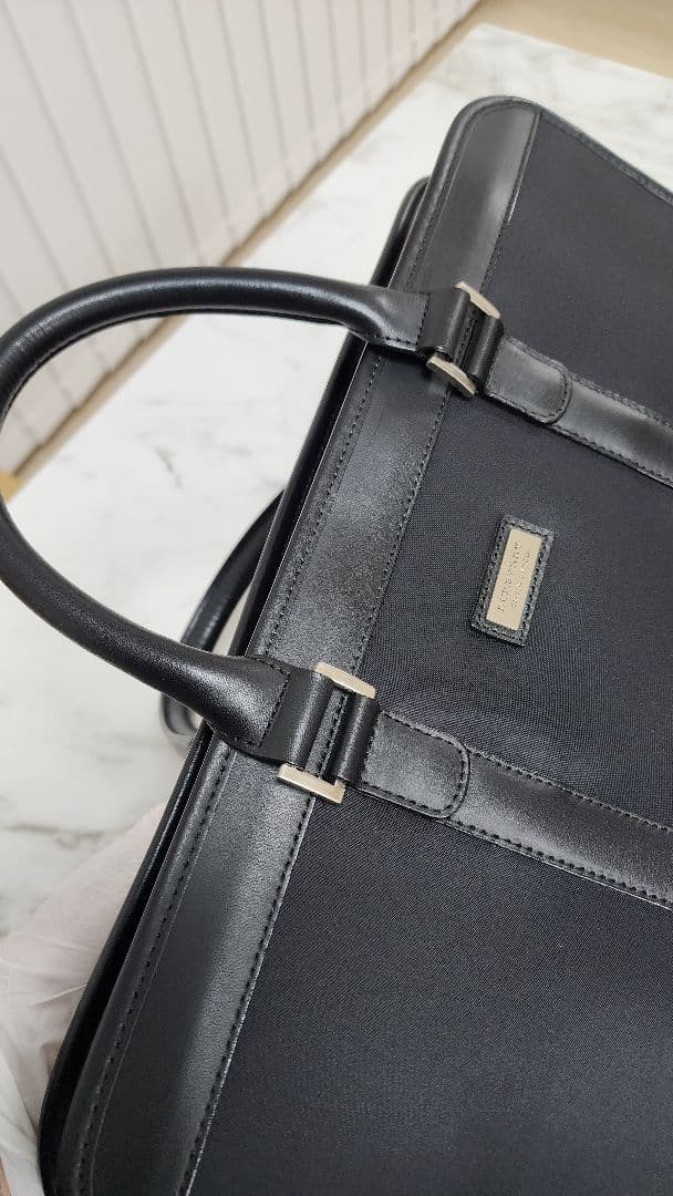 バーバリーブラックレーベル　ビジネスハンドバッグ