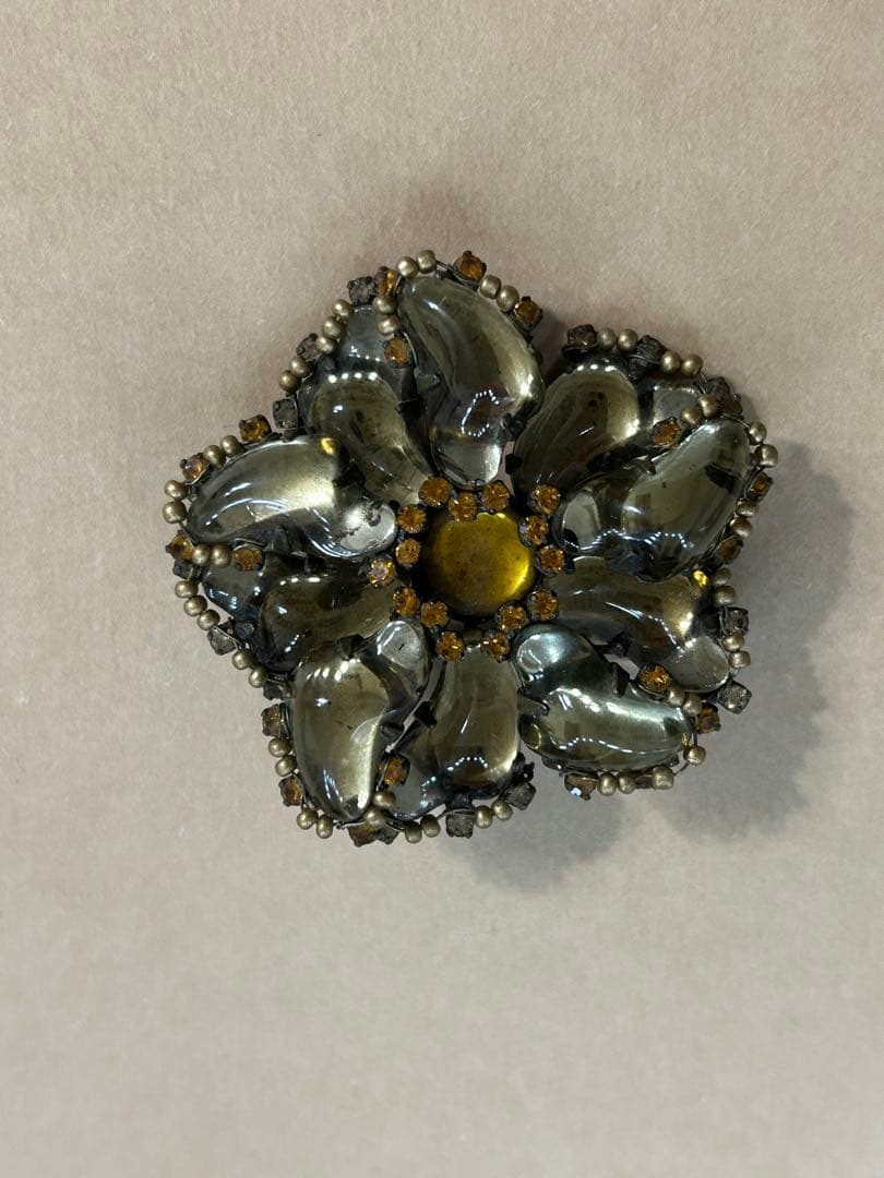 DeLuxe accessories ブローチ