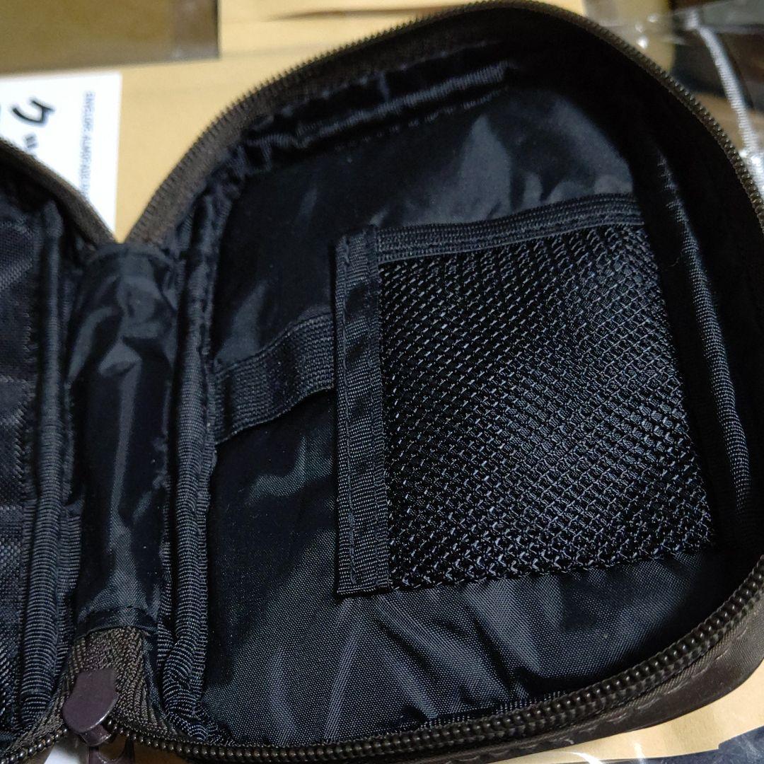 FOX KNIVES【フォックス・ナイブス　替刃付き　ケース付き