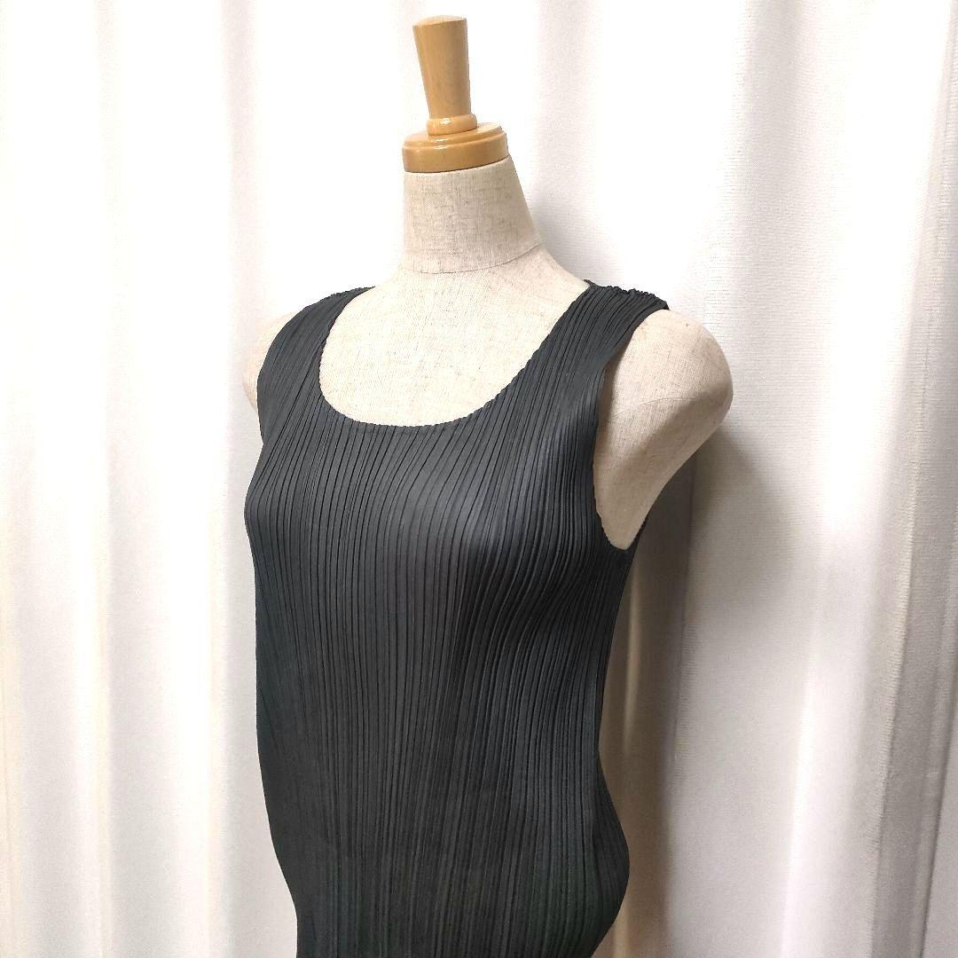 【美品】PLEATS PLEASE イッセイミヤケ 総プリーツ タンクトップ