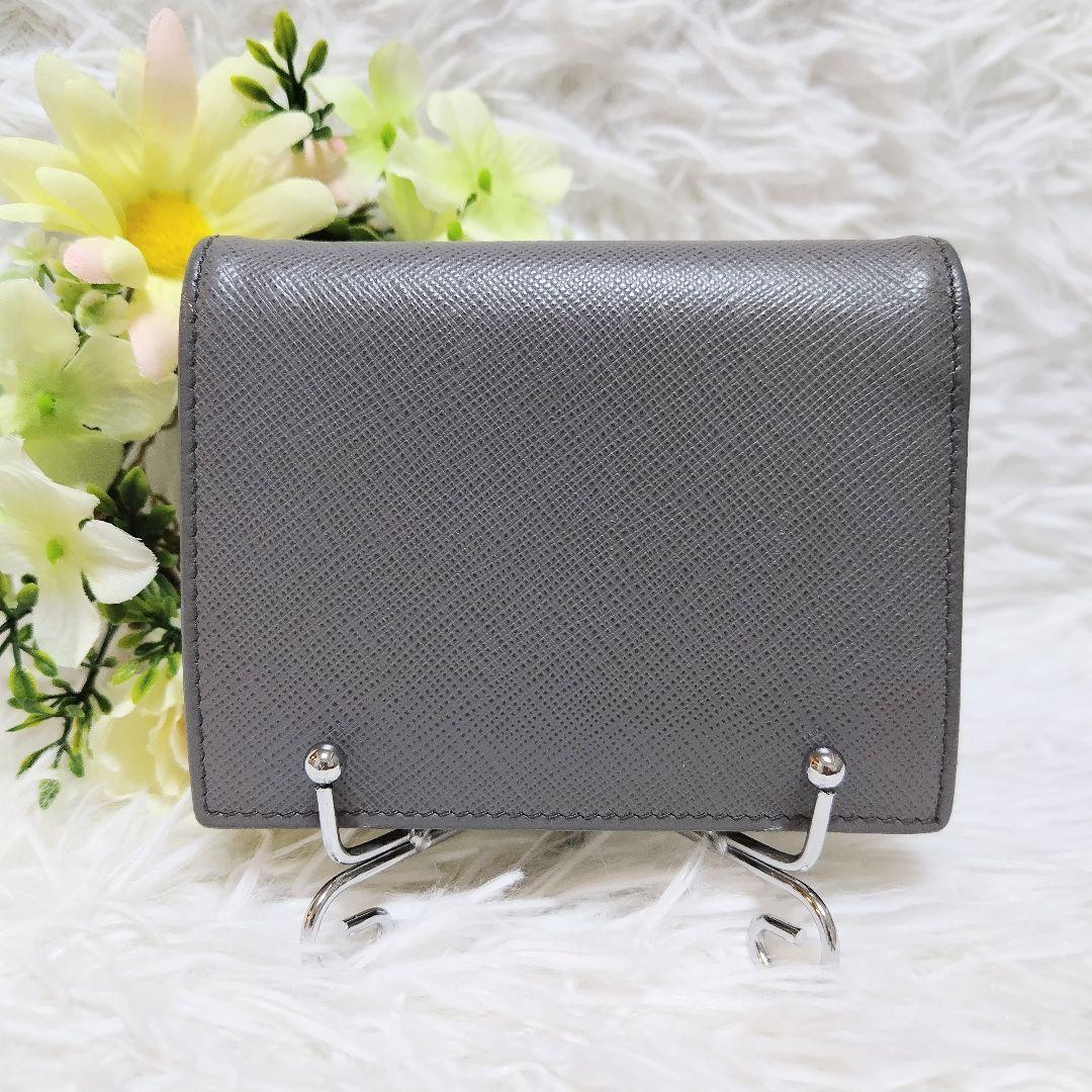 レア美品✨プラダ◇マルチカラー二つ折り財布　サフィアーノシルバー金具グレーピンク