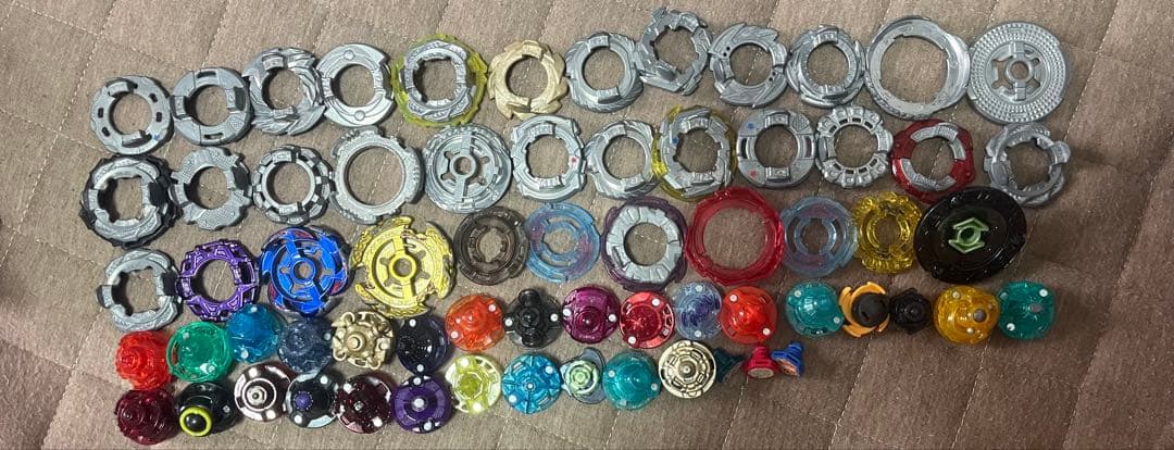 ベイブレード セット まとめ売り 値段コメントしてください