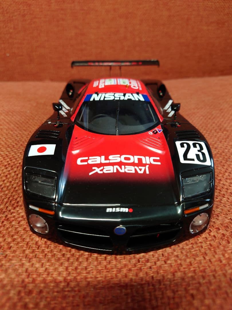 1/18　AUTOart　NISSAN　R390　GT1