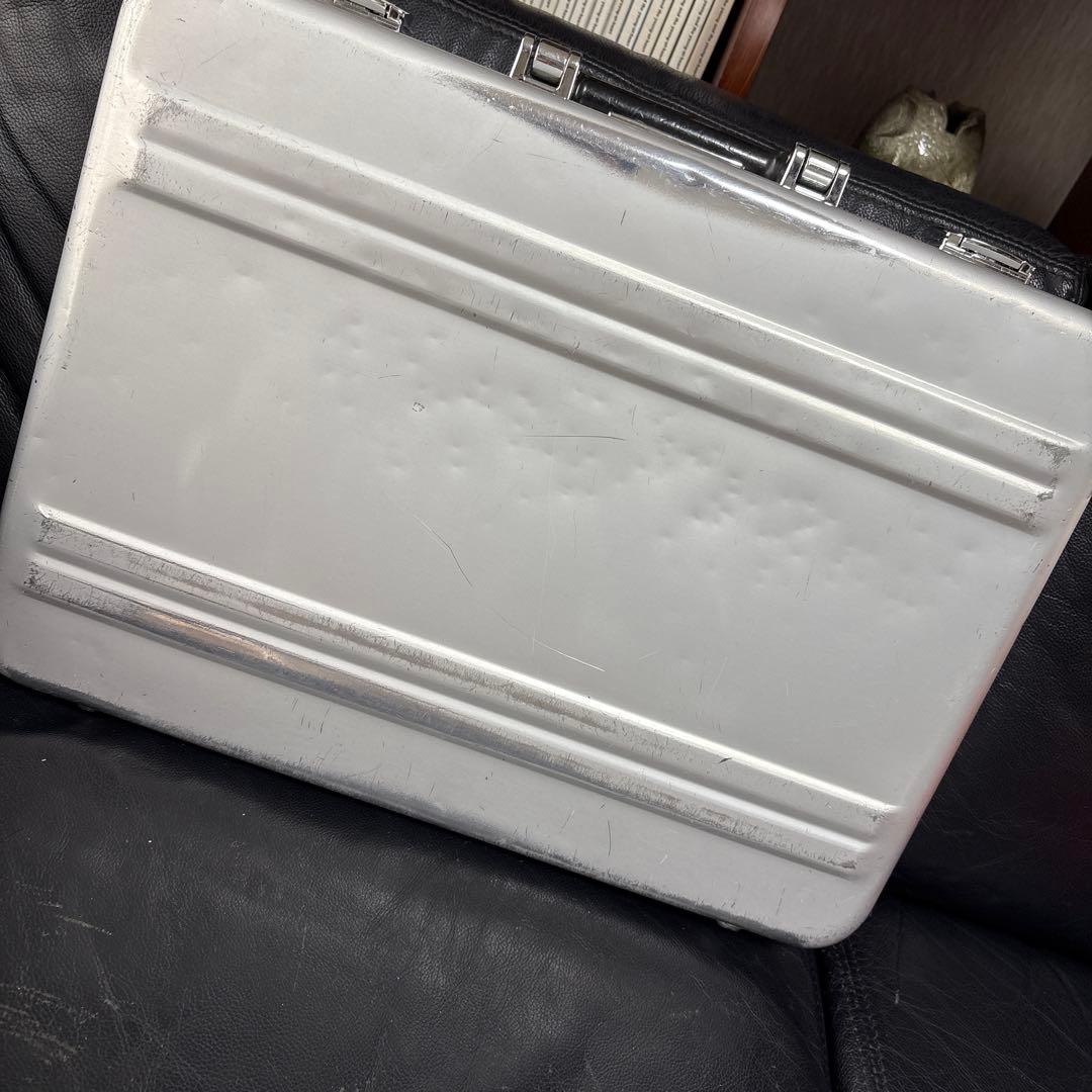 ゼロハリバートンセキュリティケース アルミ シルバー