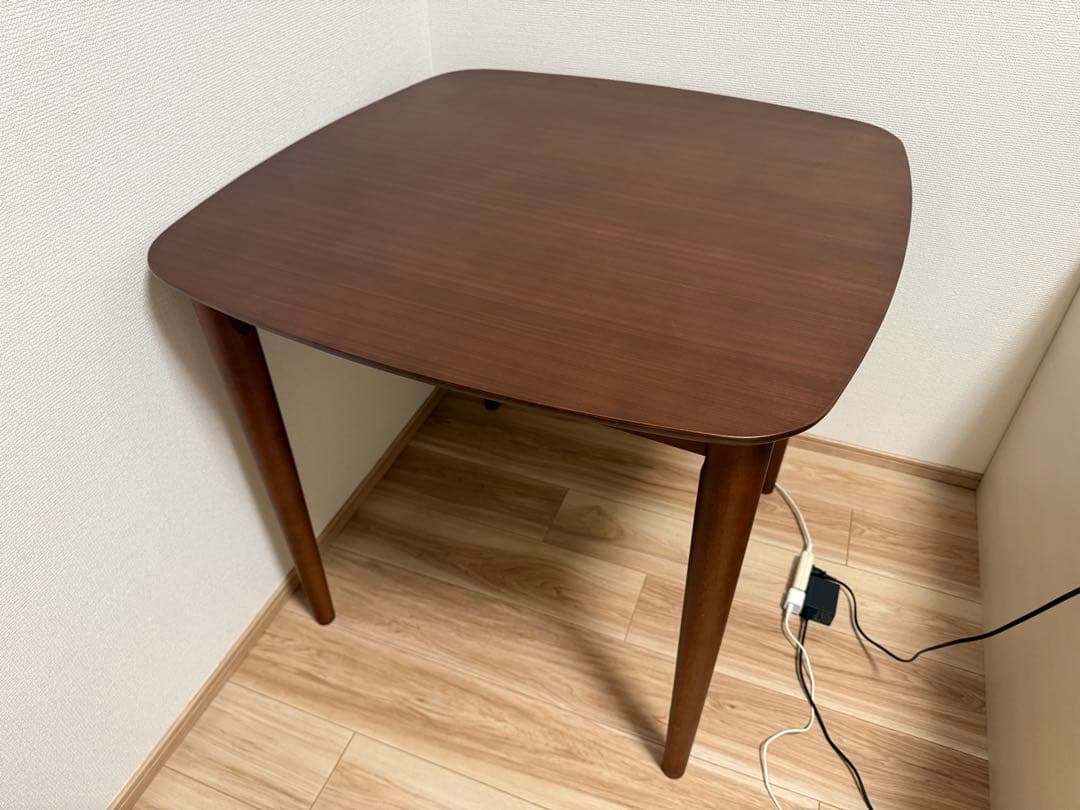 2人用ダイニングテーブル(ライジング 80 MBR)