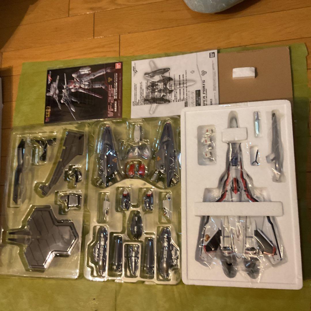 DX超合金VF-25F メサイア バルキリ&専用パーツ