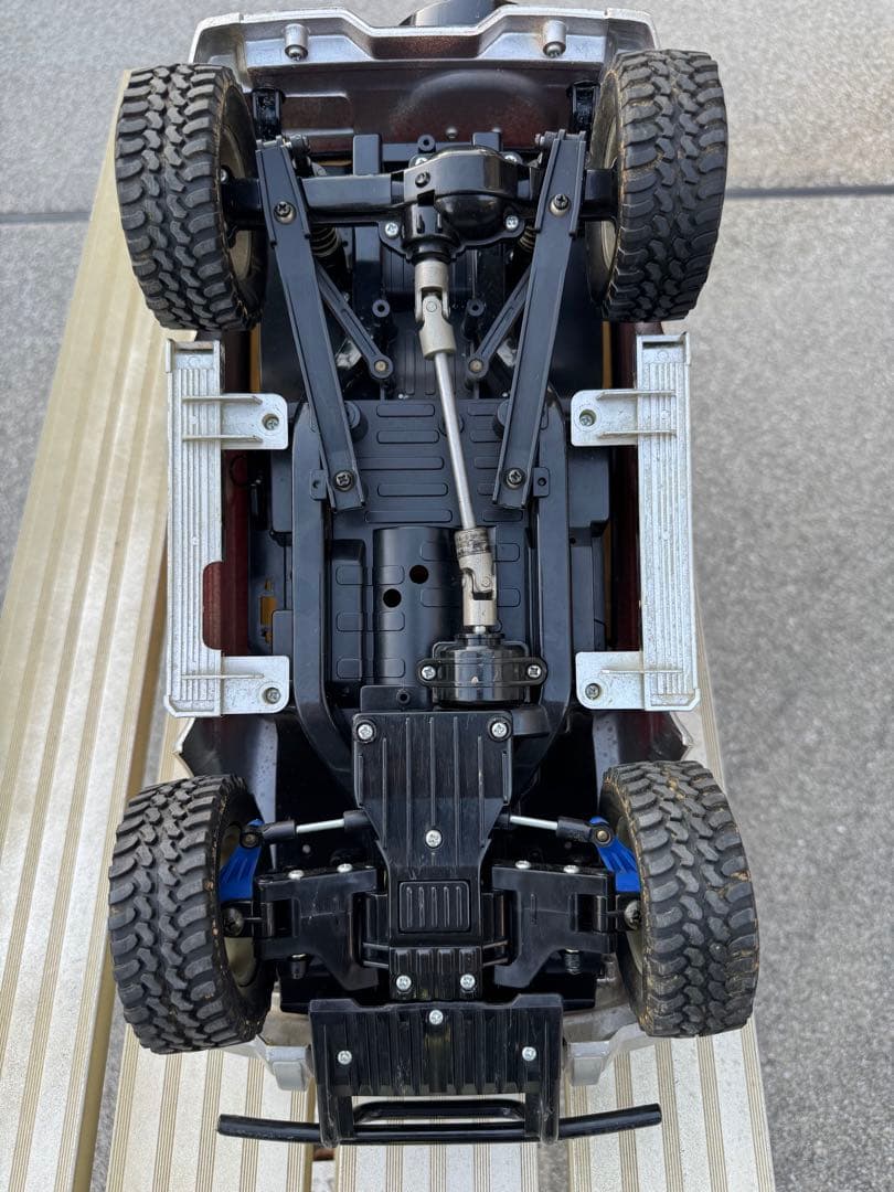 タミヤ　三菱 パジェロ　ラジコンカー 赤