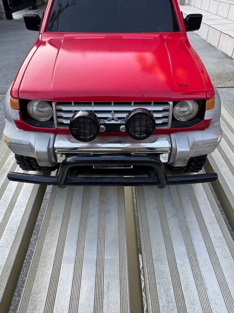 タミヤ　三菱 パジェロ　ラジコンカー 赤