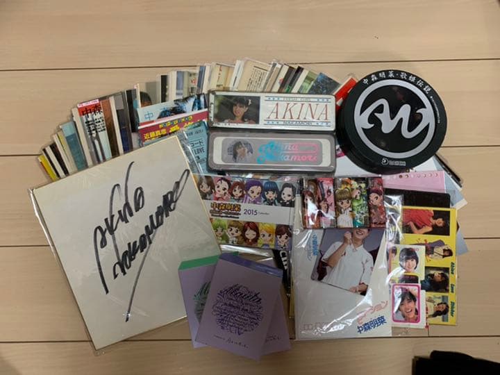 大幅値下げして再出品。当時モノ多数　限定商品　中森明菜レアグッズ多数