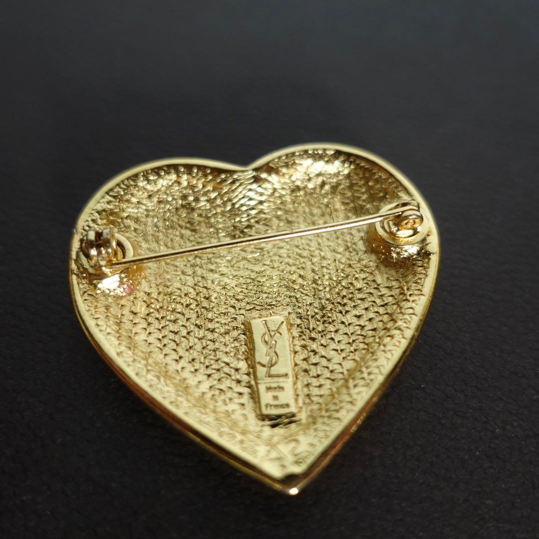 【超美品】イヴサンローラン　ブローチ　ハート　彫刻　ヴィンテージ　ゴールド